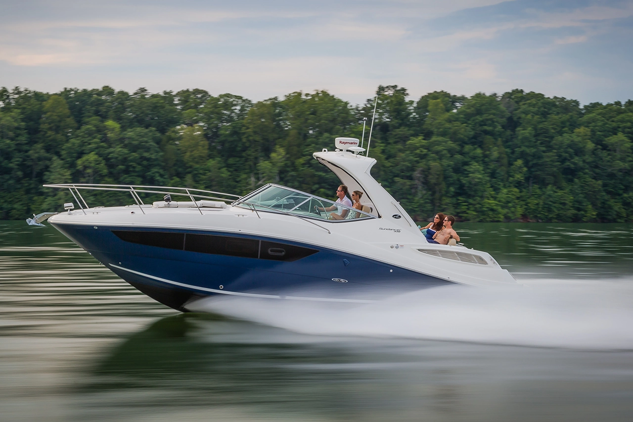 アインスAリゾート（株） SeaRay 330DA