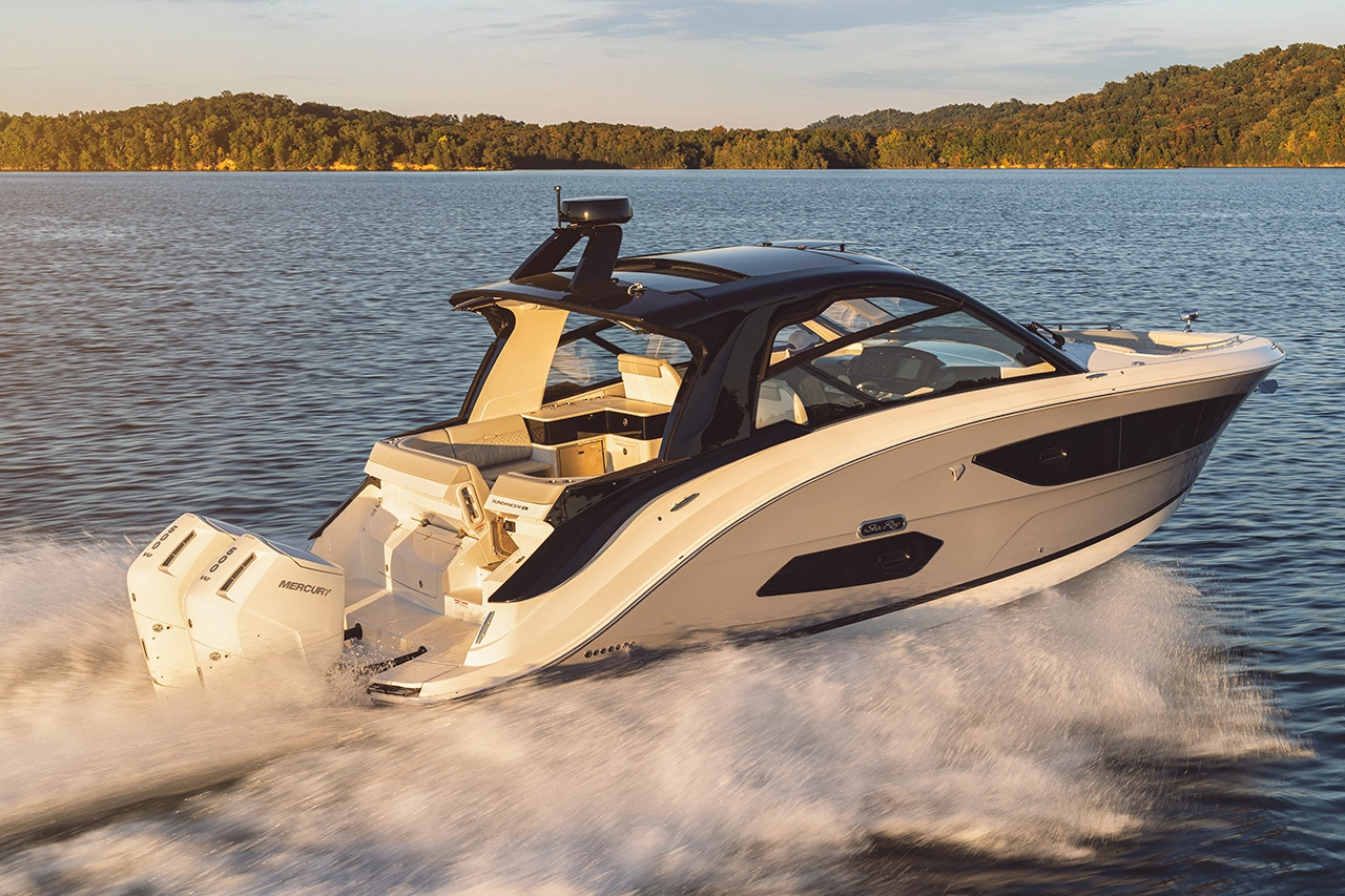 アインスAリゾート（株）SeaRay DAO370